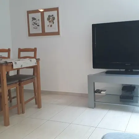 Top Location Apartment *